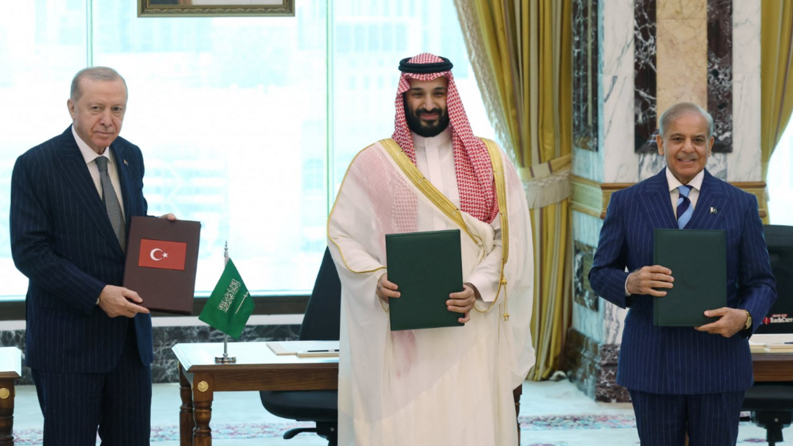 Saudi Arabia, Turkey and Pakistan Sign a Powerful New Defence Pact