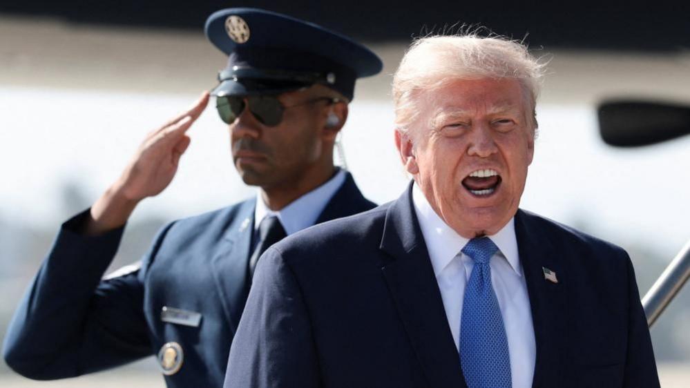 Trump's Deal Dilemma: Strait to Reopen & Oil Prices Plummet