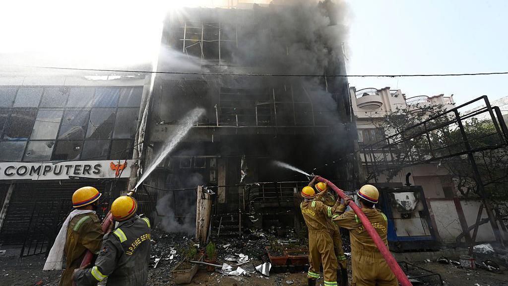 Building fire in Lucknow kills 15, inquiry ordered