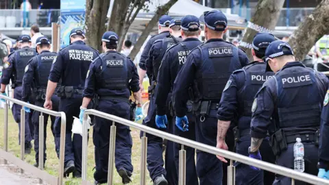 NSW Premier Defends Police Amid Bondi Attack Fallout