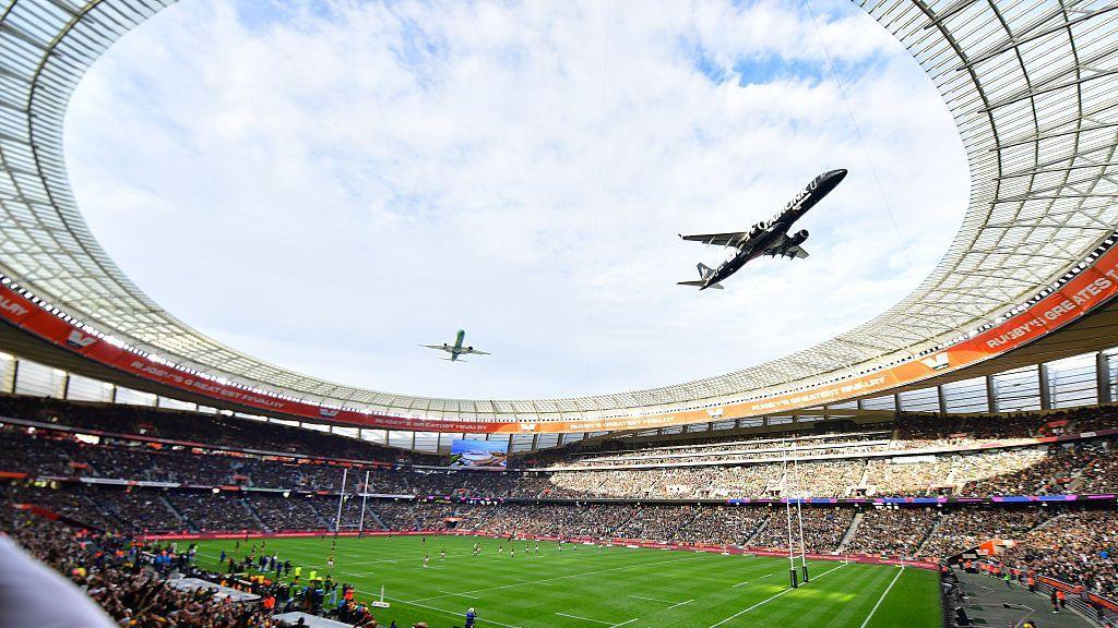 Airlink’s High‑Altitude Heroics: Two Planes Swoop Inside 50 Feet of a Stadium