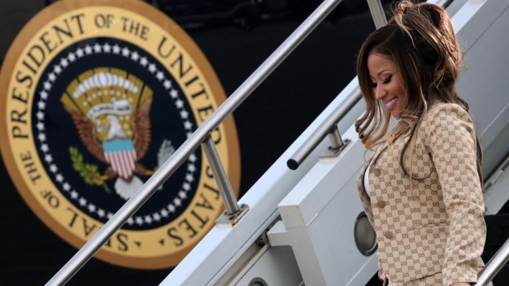 Star‑Studied Showdown: Nicki Minaj Rolls with Trump at Michigan Rally