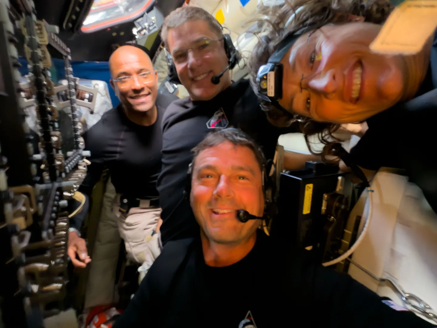 Historic Moon to Space Connection: Artemis II Astronauts Chat with ISS Crew