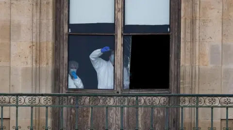 Louvre Heist: A Shocking Daylight Robbery