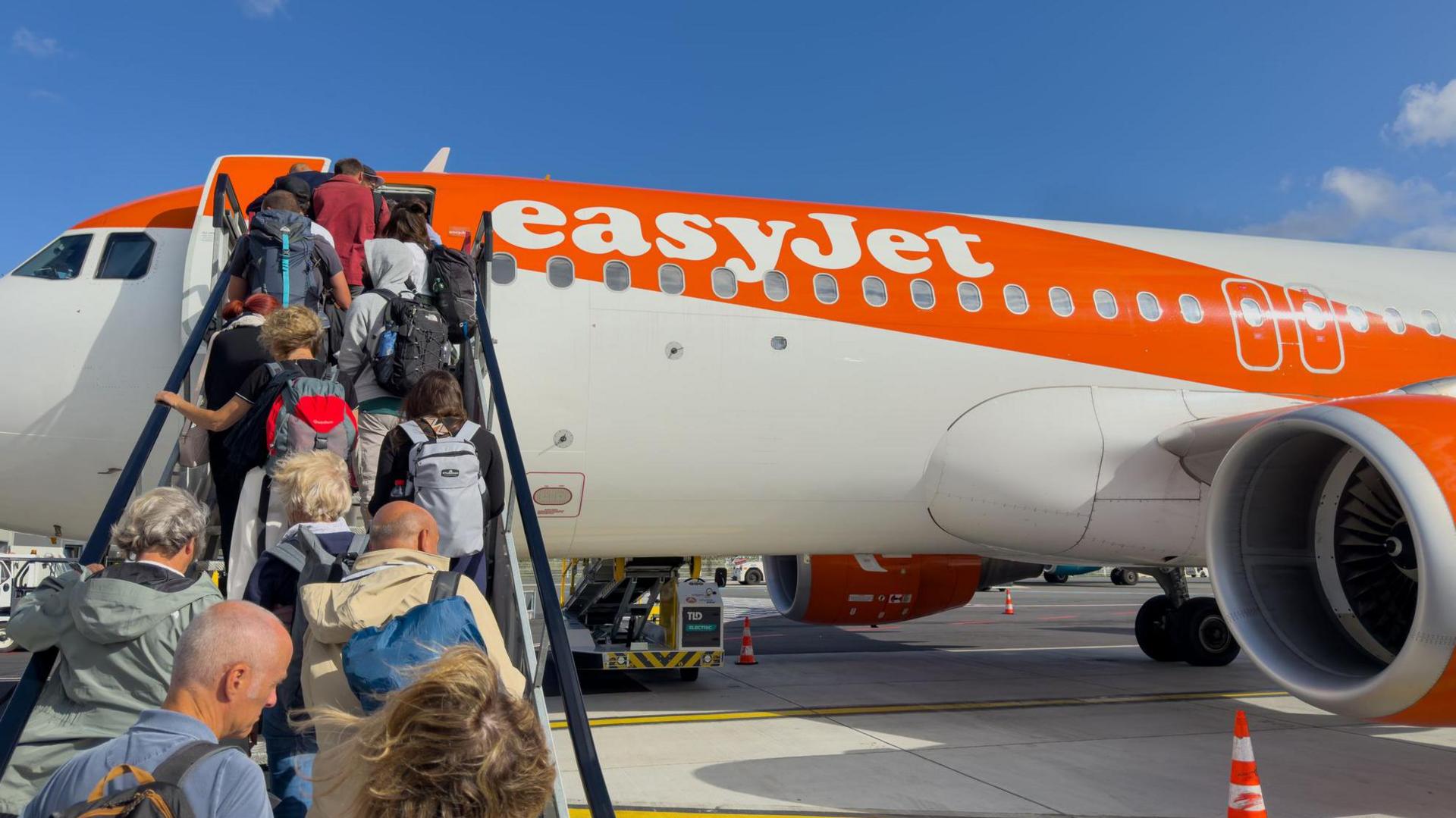 EasyJet’s Big Switch‑Up: Apollo to Take the Reins for £5.7bn