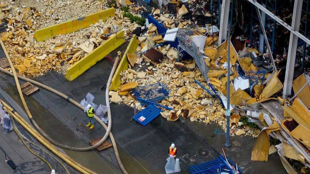 From Pizza to Pungency: LA Warehouse Fire Leaves 85 Million Pounds of Food Smelling Bitter