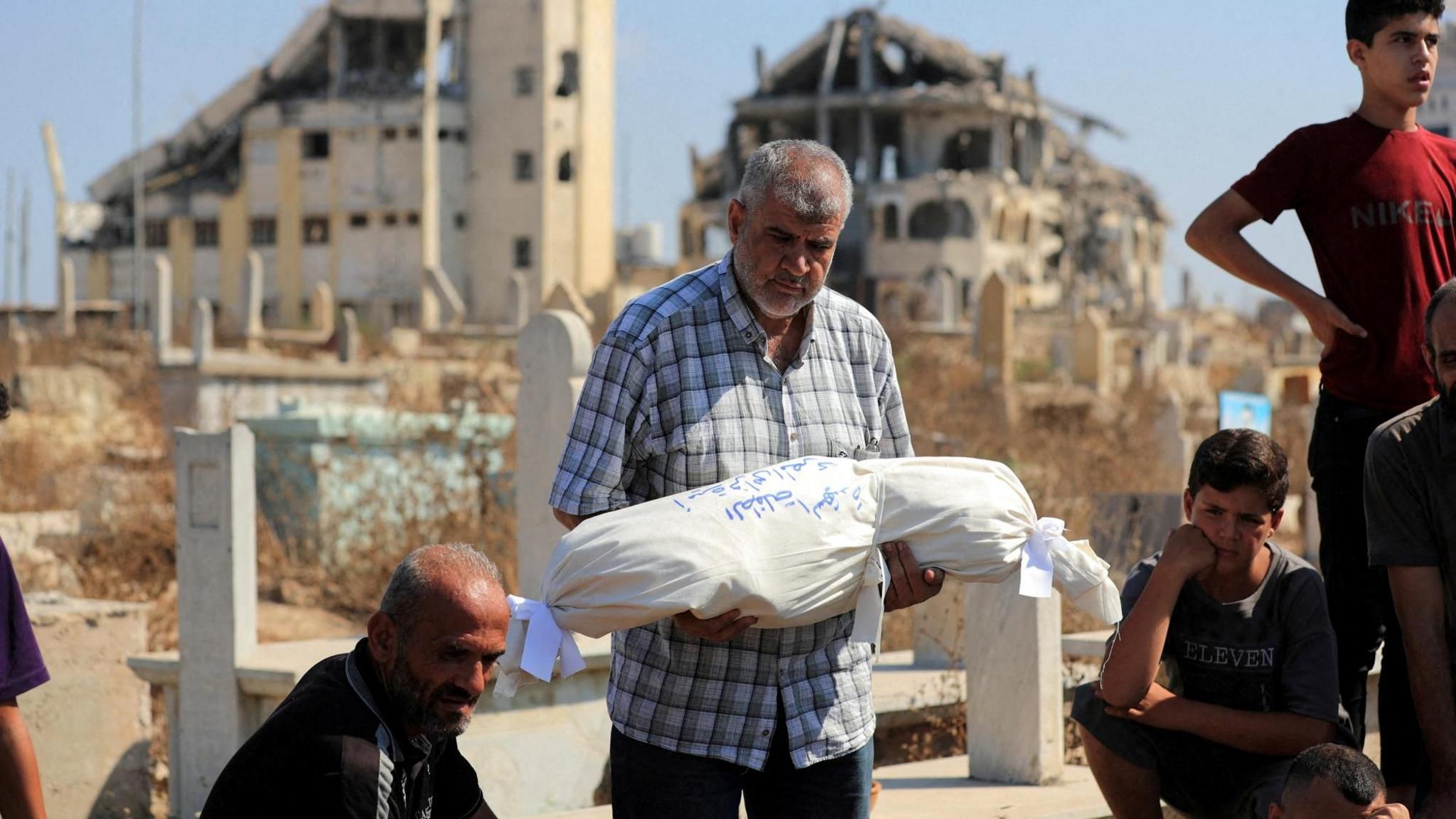 Israeli Airstrike Triggers Tragic Loss: Six Family Members Killed in Gaza City