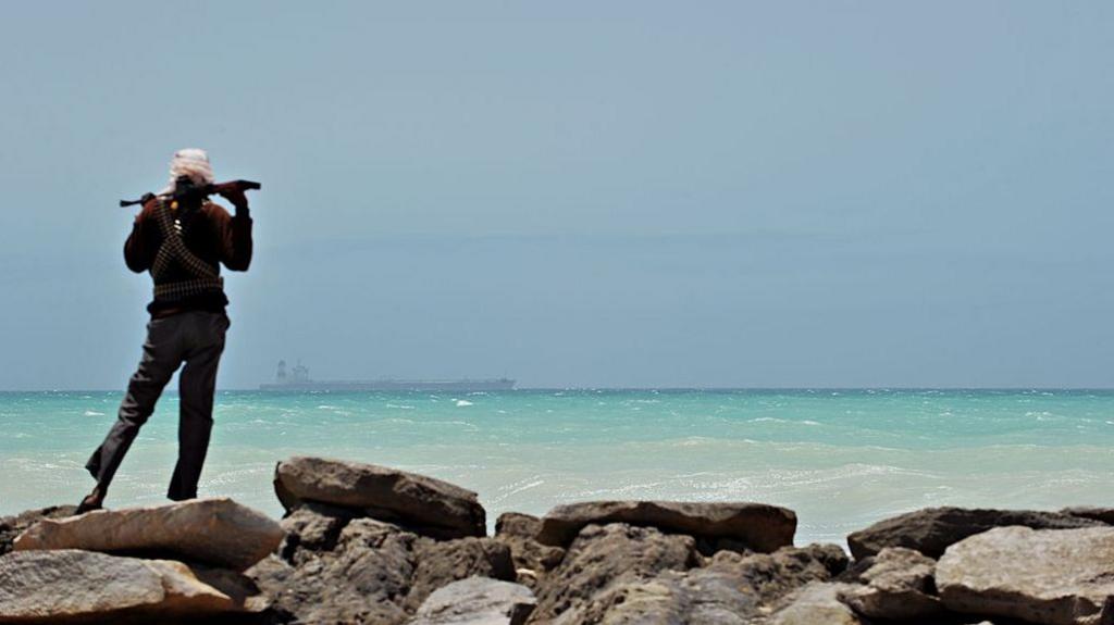 Pirate Surge in Somali Waters Tied to US‑Iran War: Drones, Turkey, and Shipping at Risk