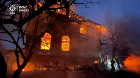 Poland Scrambles Jets as Tensions Escalate: Russia Strikes Kyiv Ahead of Peace Talks