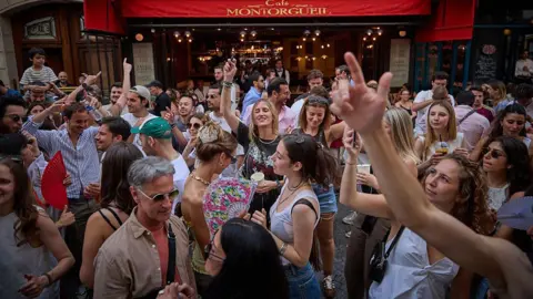 France Bans Alcohol at Fête de la Musique Amid 40°C Heatwave