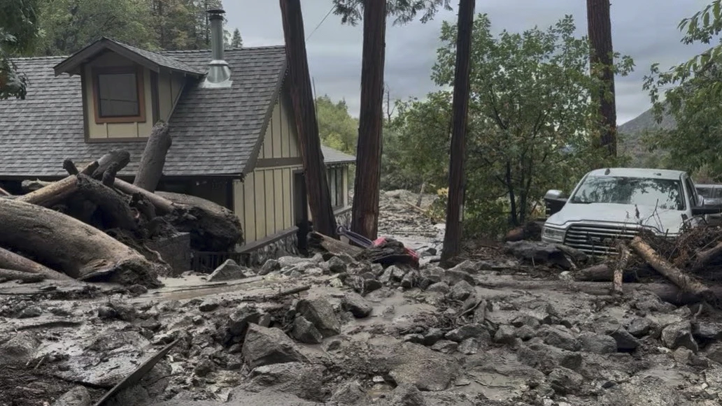 Heavy Rain Causes Mudslides in Southern California, Stranding Drivers