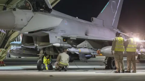 UK and France Launch Joint Strike Against IS Arms Cache in Syria