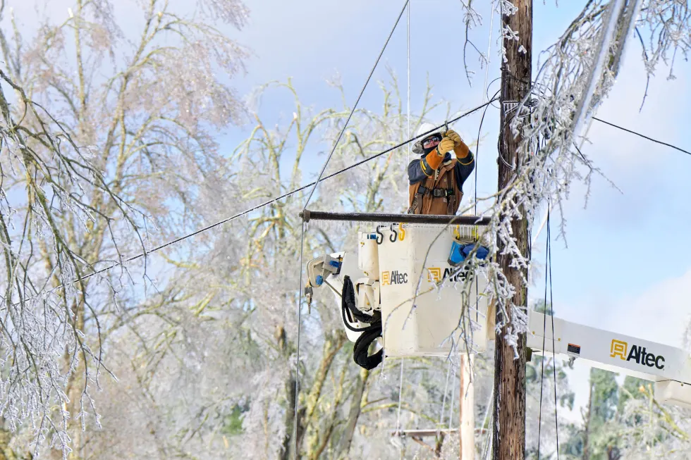 Winter Storm Hits South and Northeast, Leaves Thousands Without Power
