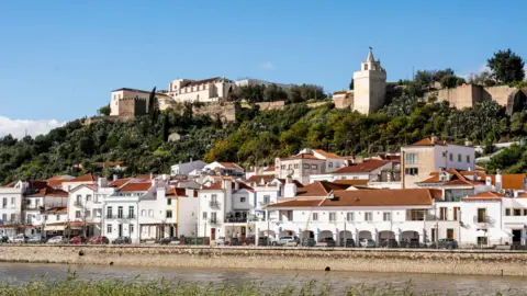 Hero Driver Saves 2 Lost Kids in Portugal! Parents Arrested!