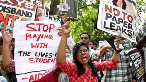India Bans Telegram Ahead of Re‑held Medical Exam After Paper Leak Uproar