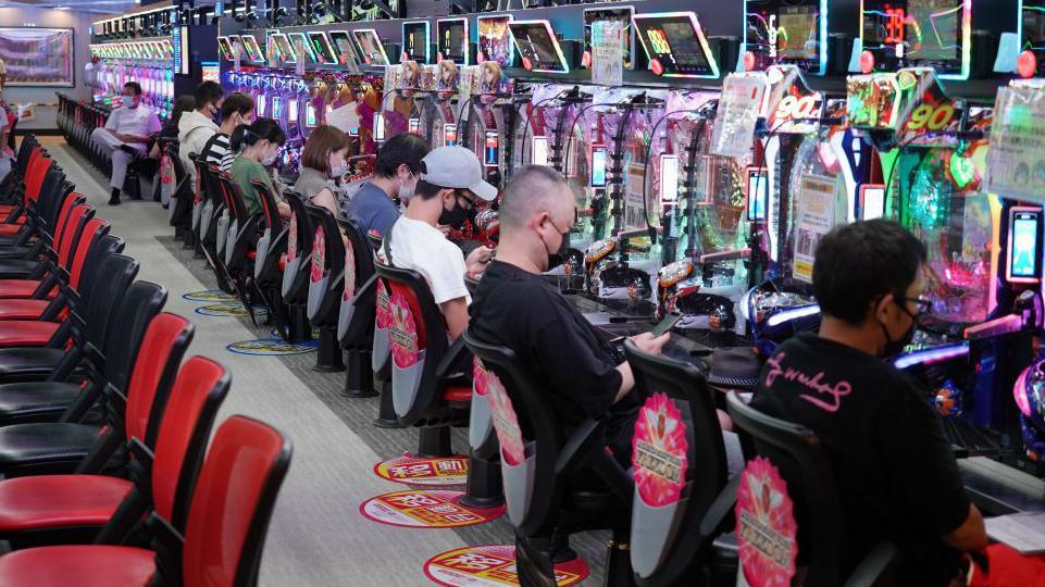 Japan Lines the First Execution in Over a Year After 2009 Pachinko Fire