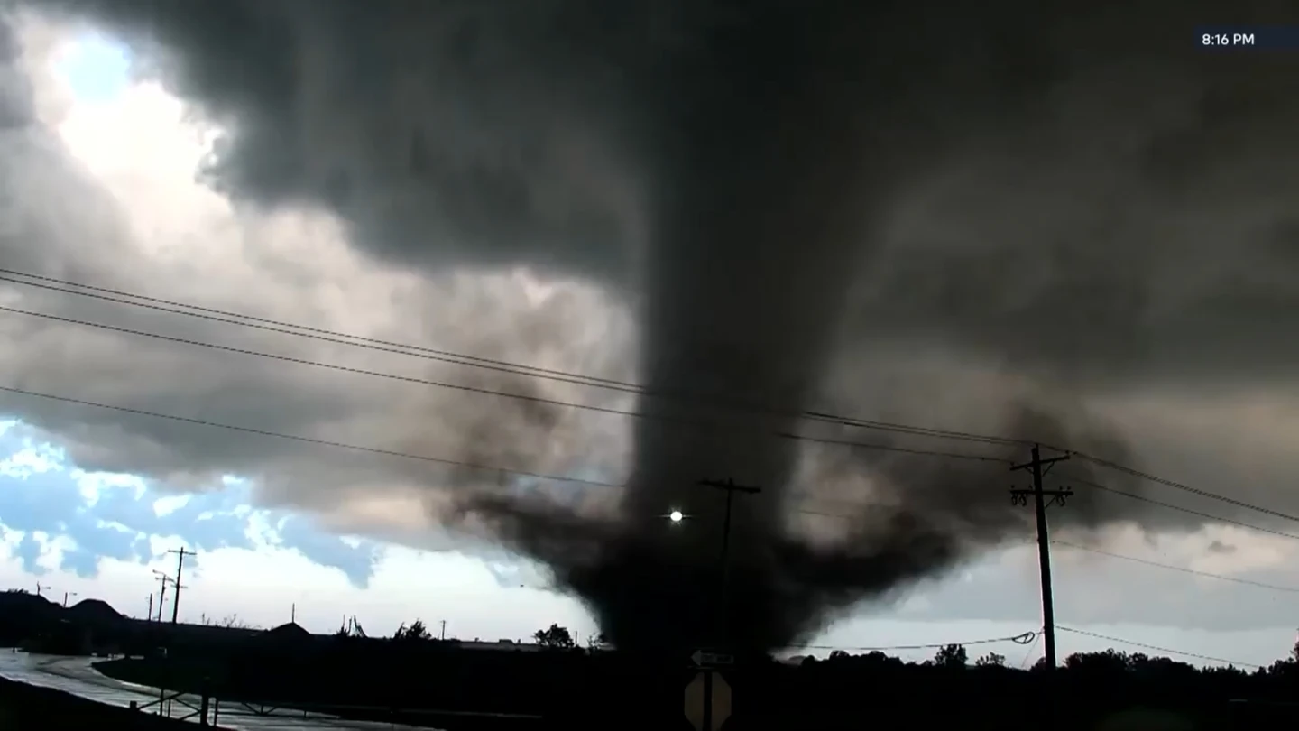 Oklahoma Tornado Leaves Behind Trail of Destruction