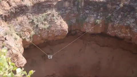 Spider‑Man of Yemen Falls Into Volcano – A Daring Rescue Ends Tragedy