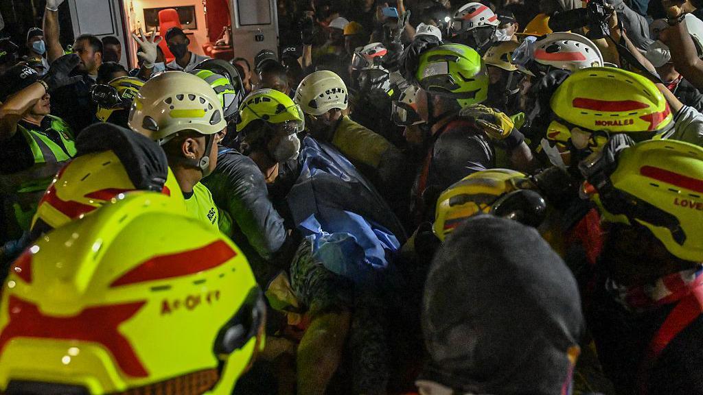 Trapped for 36 Hours, a Colombian Woman Emerges Alive After Earthquake