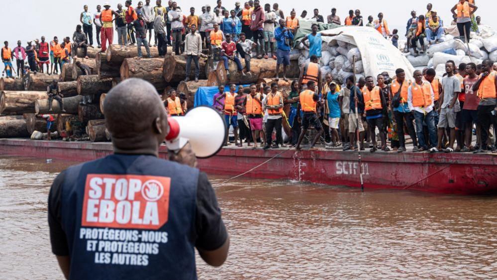 Ebola‑Hot Boat Intercepted: 255 Passengers Scrutinised on Congo River