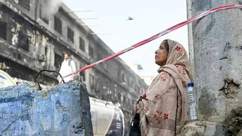 Tragedy Strikes in Karachi: Mall Fire Death Toll Surges to 67
