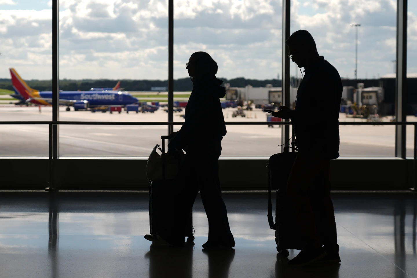 Government Shutdown Grounds Air Traffic Amid Staffing Crisis