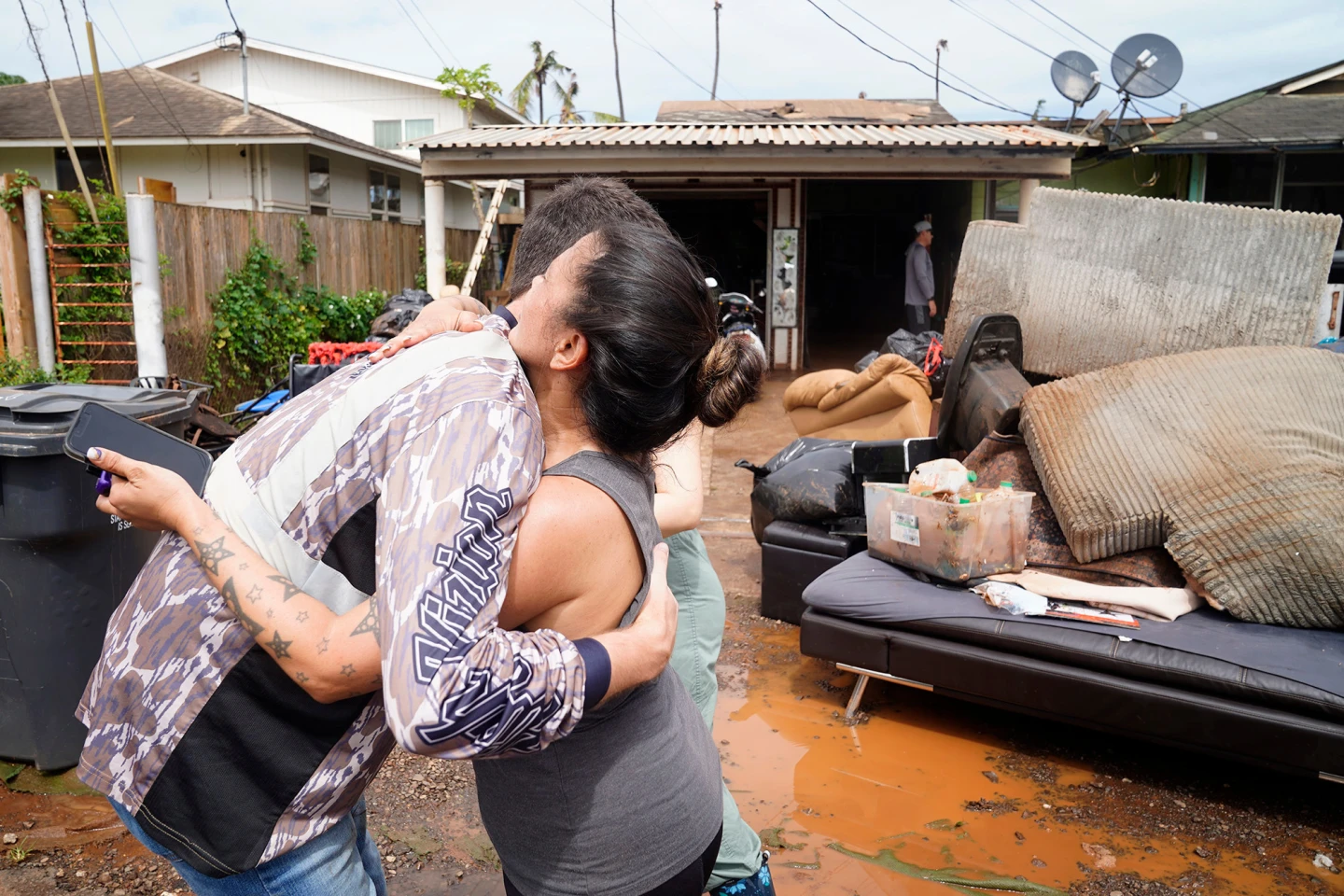 Hawaii Faces Unprecedented Flooding, Thousands Affected