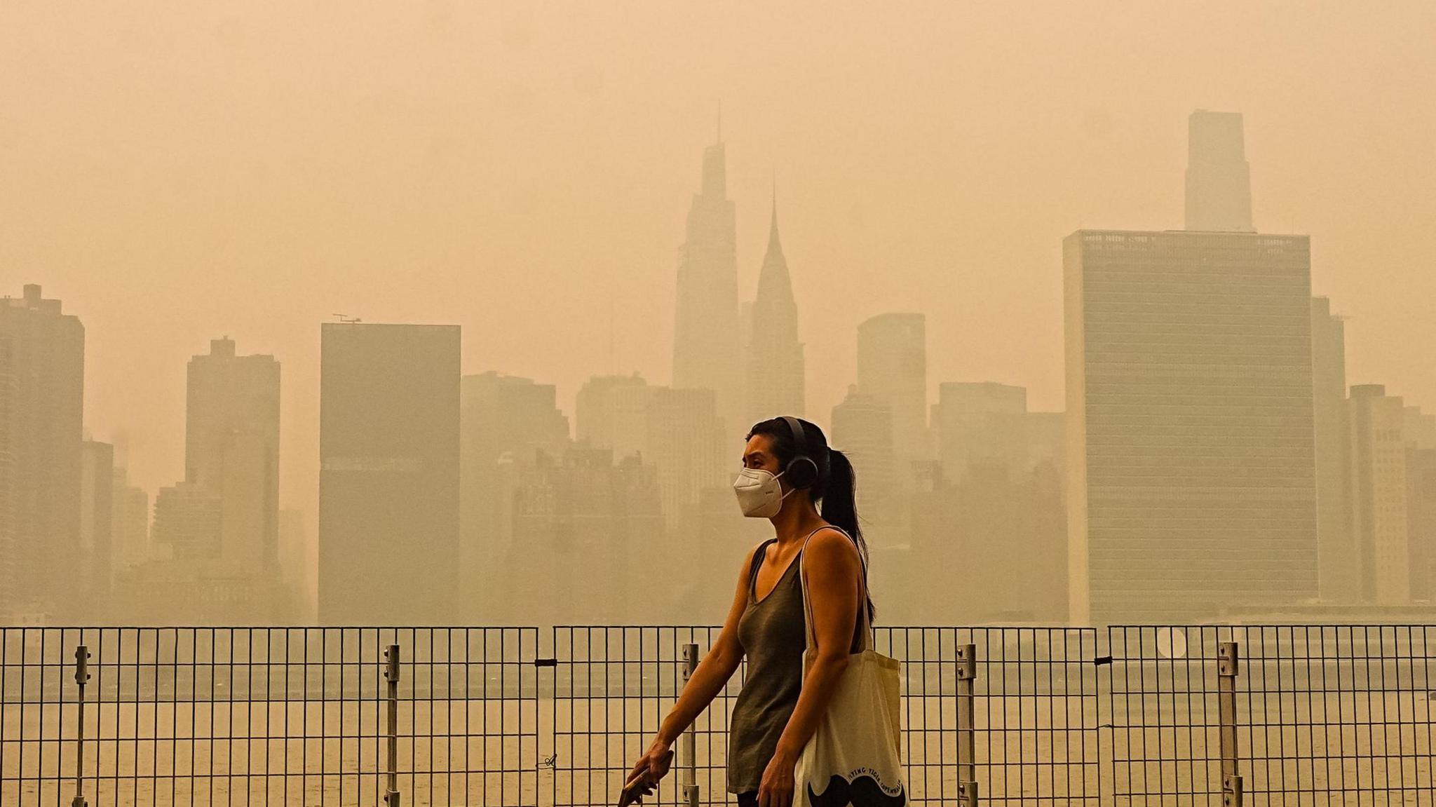 Trump Threatens Tariffs After Canada Wildfires Block New York Skyline
