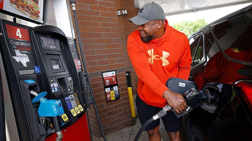 Oil Prices Drop Back to Pre‑Iran War Levels as Shipping Regains the Strait