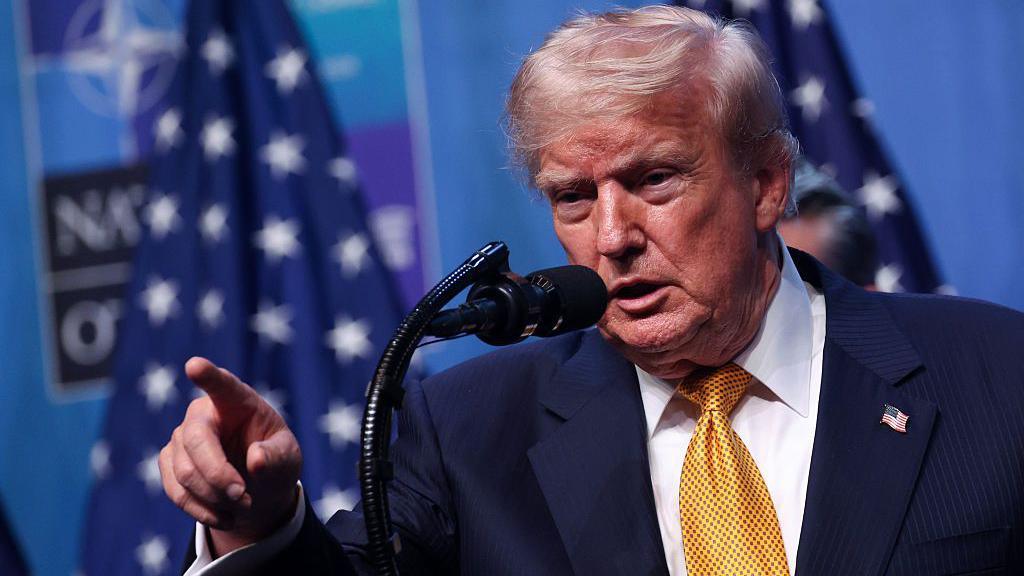 Trump Touts New Strait Blockade🚢