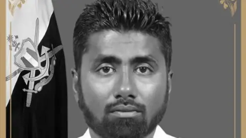 Tragic Dive in Maldives: Rescue Diver Passes Away While Searching for Accident Victims